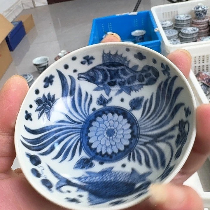 瓷片青花鱼藻普洱杯