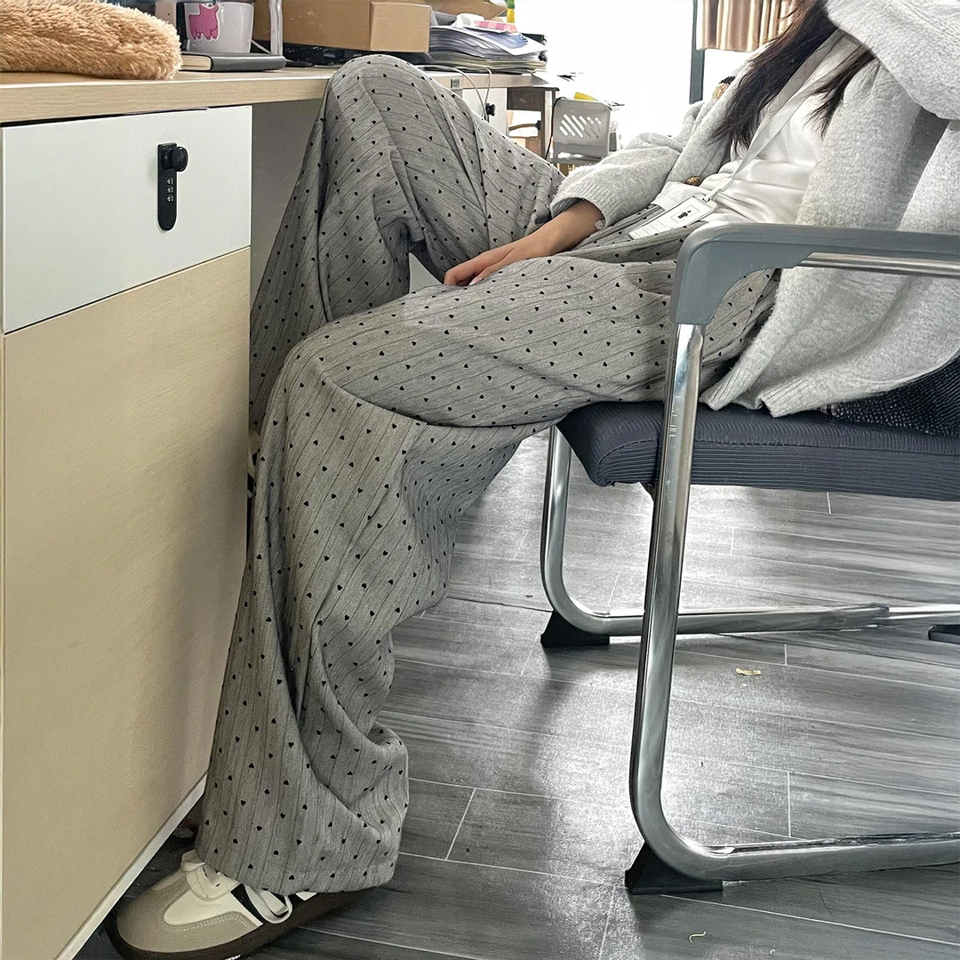 设计感灰色爱心休闲裤女秋季新款胖妹妹mm高腰显瘦宽松垂感阔腿裤