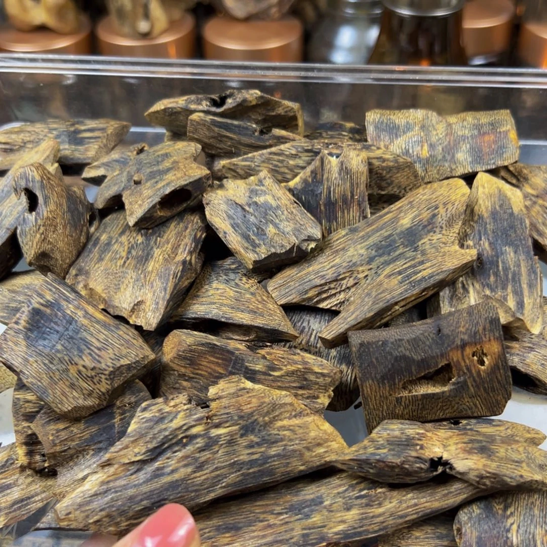 沉香碎屑沉香海南棋楠莺歌绿熏香老块料50克