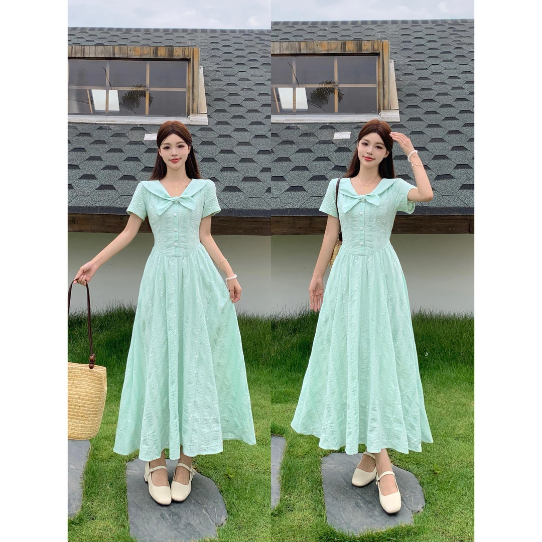 大码【玫瑰奶绿】法式复古高腰显瘦浅绿色刺绣连衣裙