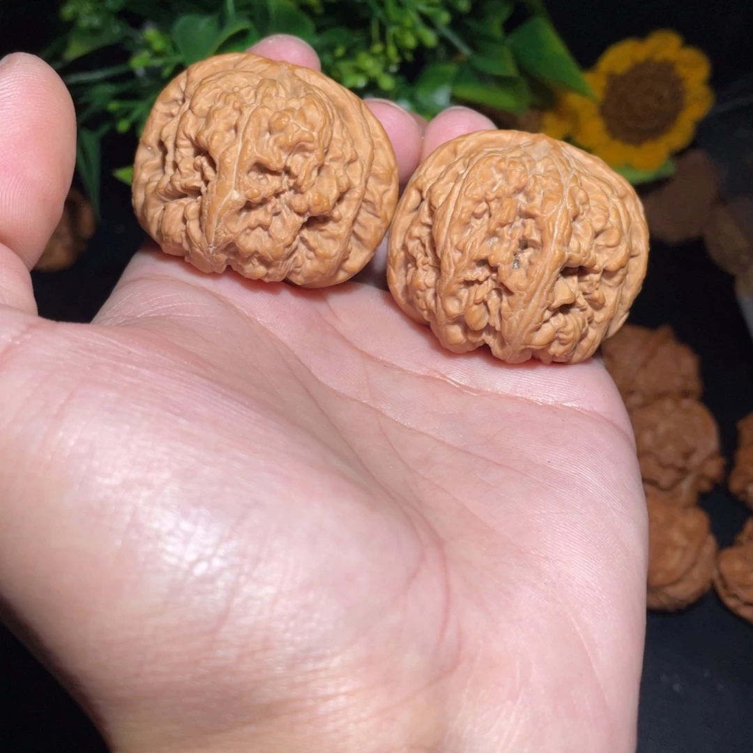 吊坠文玩核桃44大粗筋