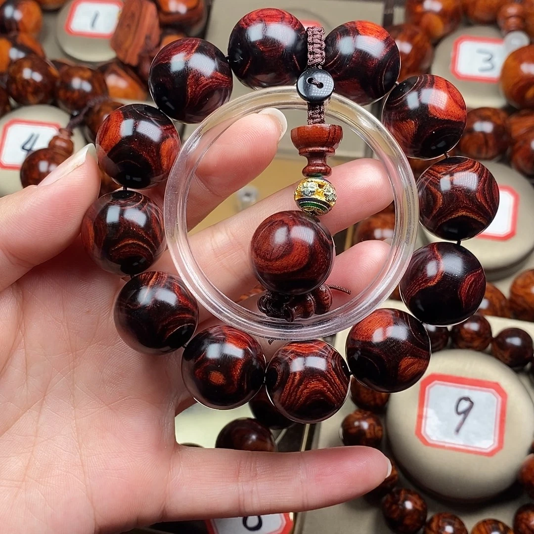 王***福花梨木类手串/手链