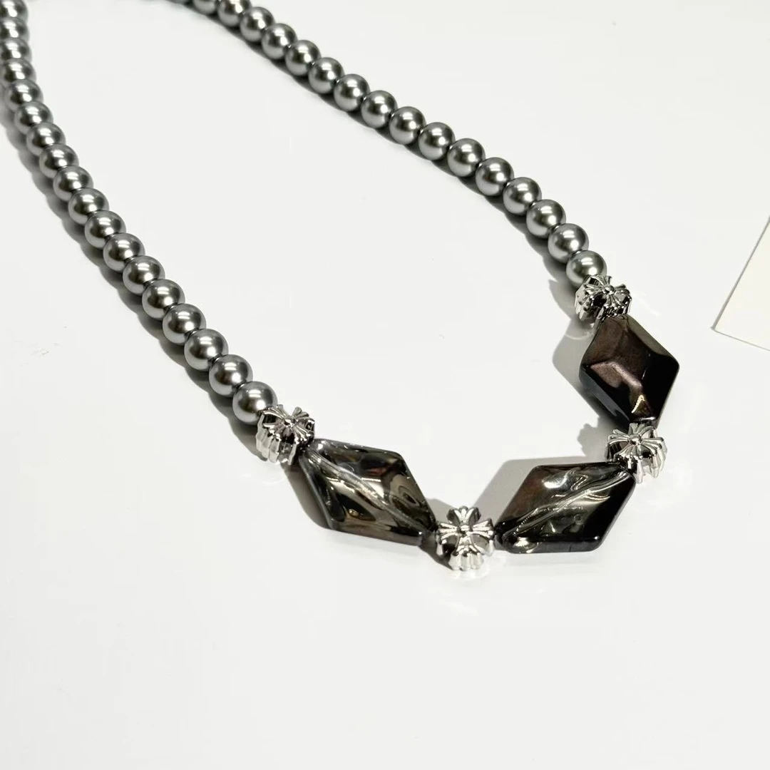 铜合金仿珍珠项链 06440小众设计感高级百搭灰珠珠菱形十字项链