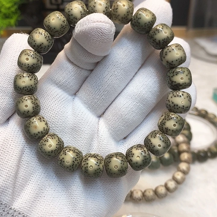 星月菩提手串M*生星月手串石玉料11.5*10.5单凤眼双白