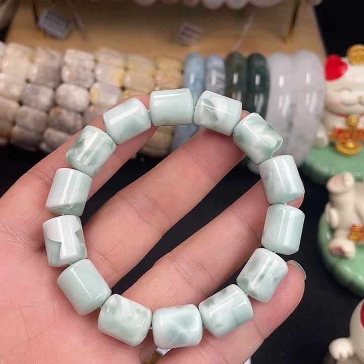 硅化珊瑚（珊瑚玉）未镶嵌手镯