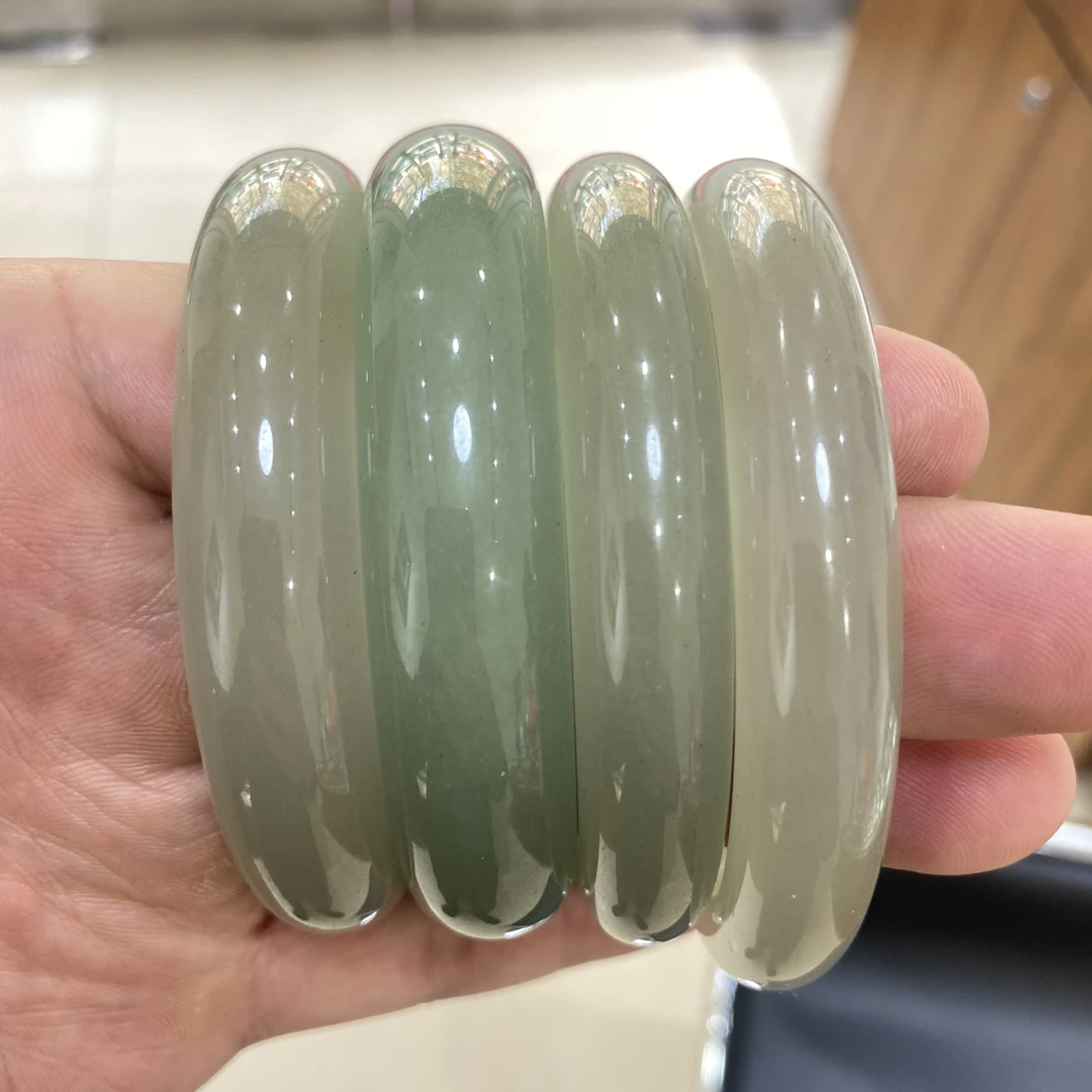 东陵玉手镯高冰纯天然