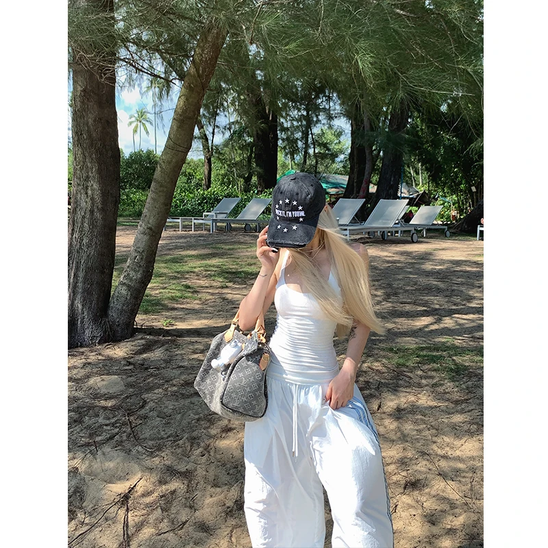 莫欣欣& Slim Fit Tank Top’无袖修身背心250130