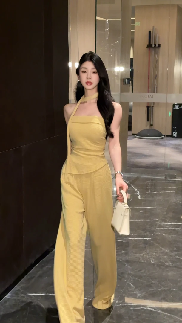 2025春季新款穿搭一整套抹胸上衣+休闲阔腿裤二件套