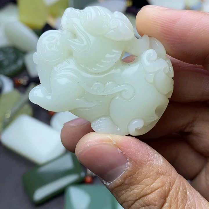 和田玉未镶嵌颈饰