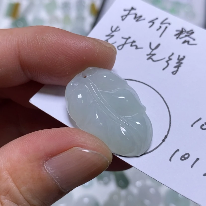 【闪购商品】吊坠(不含链)未镶嵌翡翠