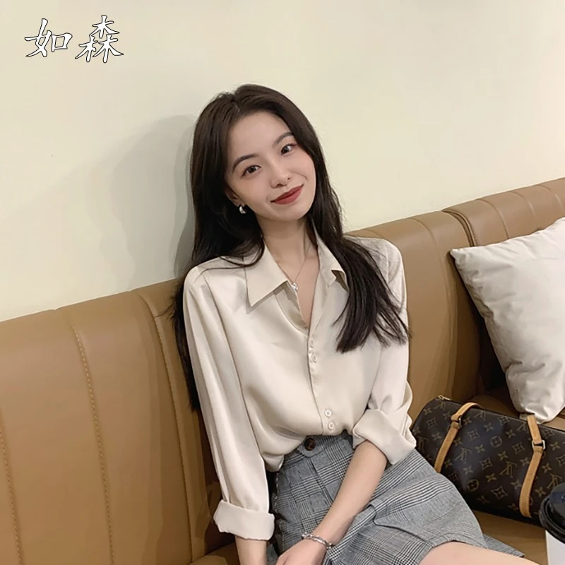 2025春装新款丝滑缎面衬衫女士夏长袖职业上衣设计感小众百搭衬衣