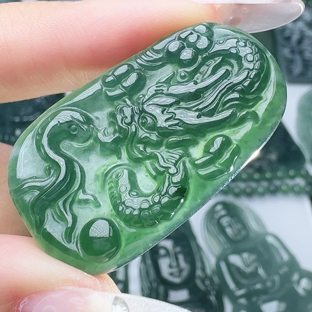 翡翠未镶嵌颈饰天然的A货翡翠多样性发其一