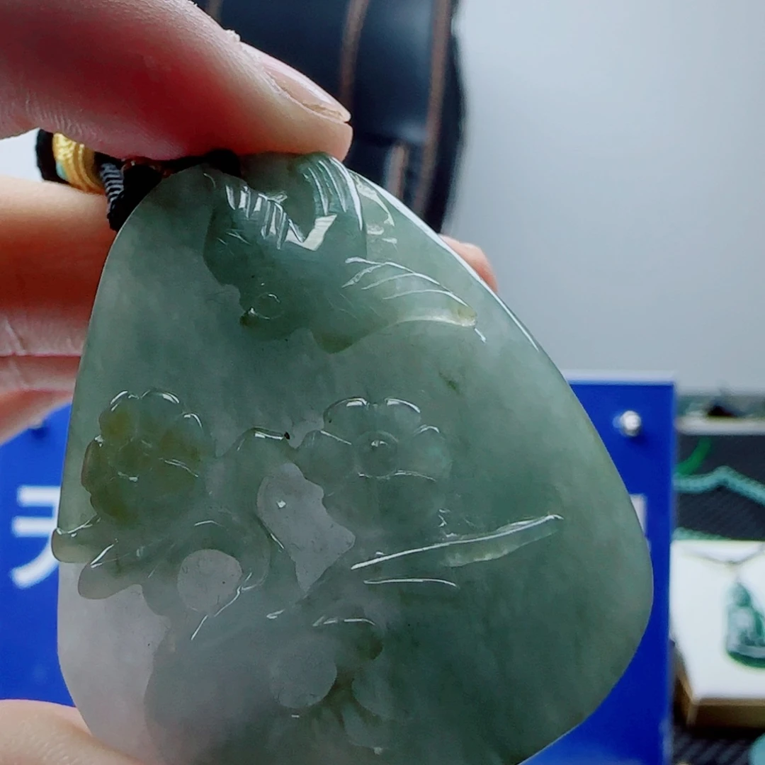 翡翠未镶嵌颈饰6774567788