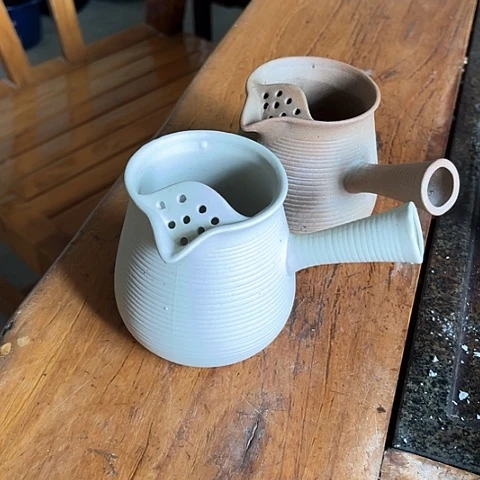 微瑕，明火，颜色默认发，有小裂口径7，高度8