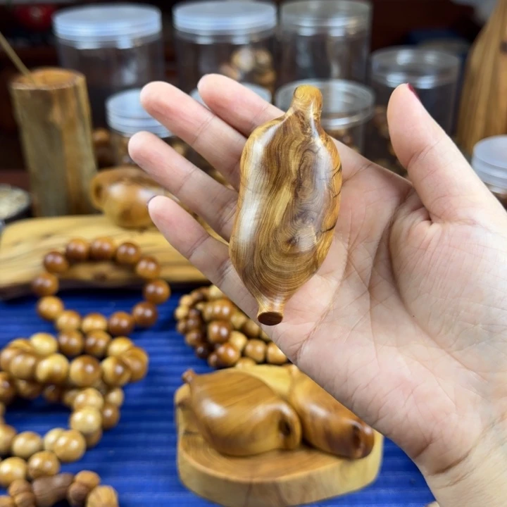 阿***宝柏木（崖柏）北太行崖柏陈化黑油手工壶