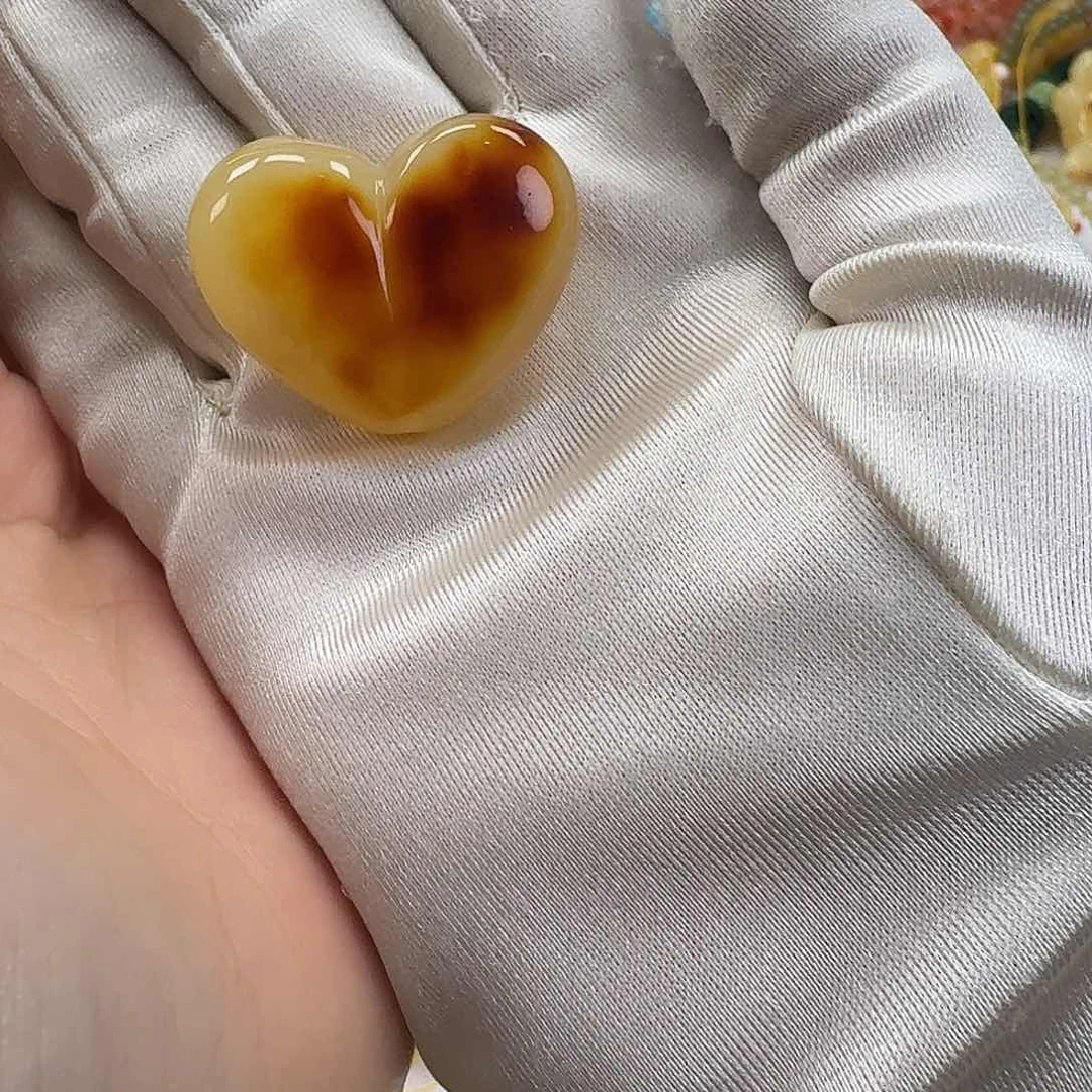 未镶嵌颈饰琥珀天然蜜蜡天然蜜蜡爱心