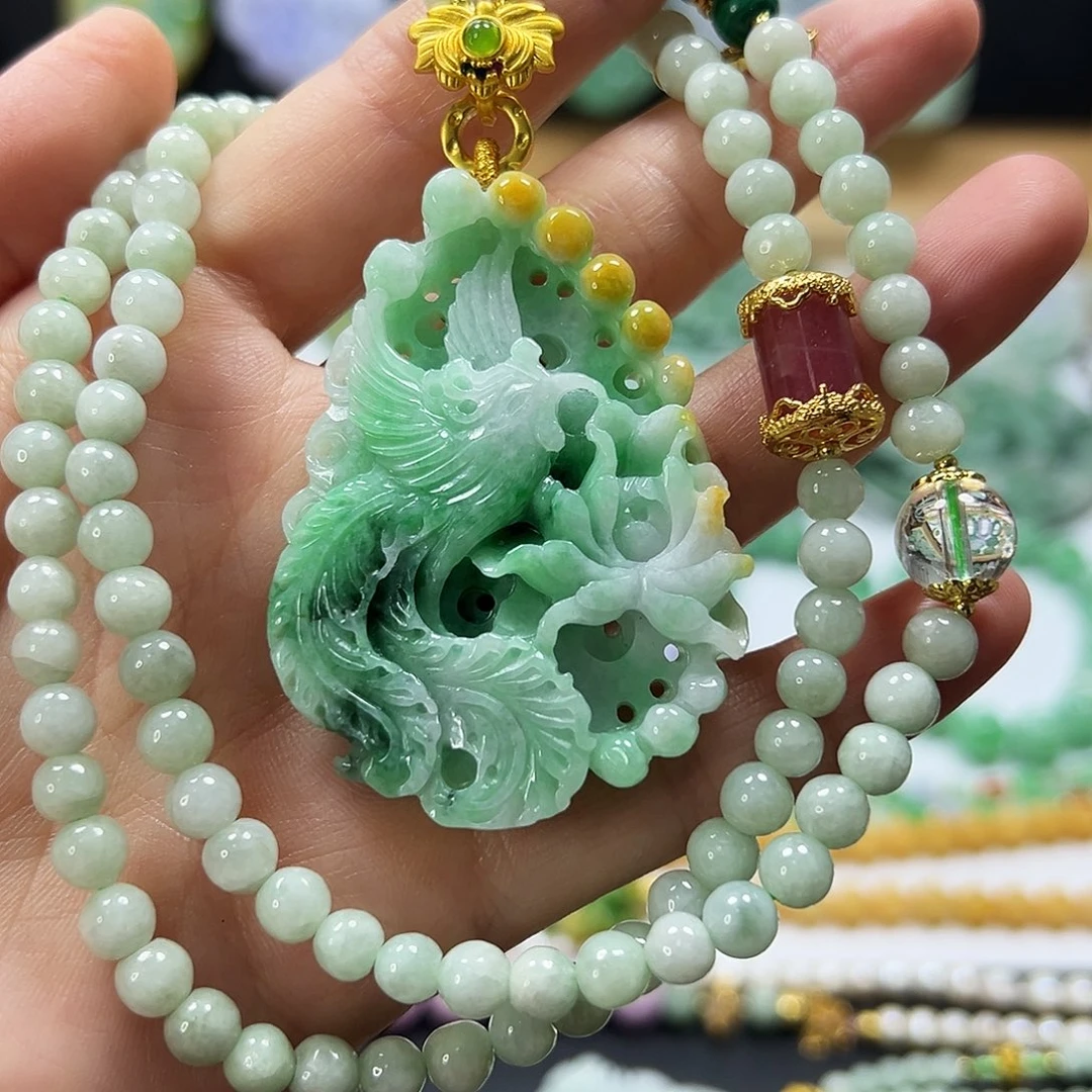 翡翠未镶嵌颈饰吊坠