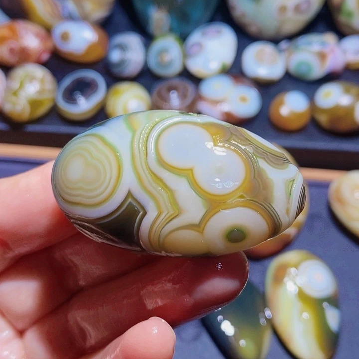 未镶嵌玛瑙/玉髓珠宝半成品166