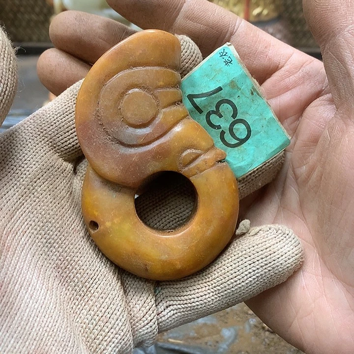 未镶嵌和田玉挂件