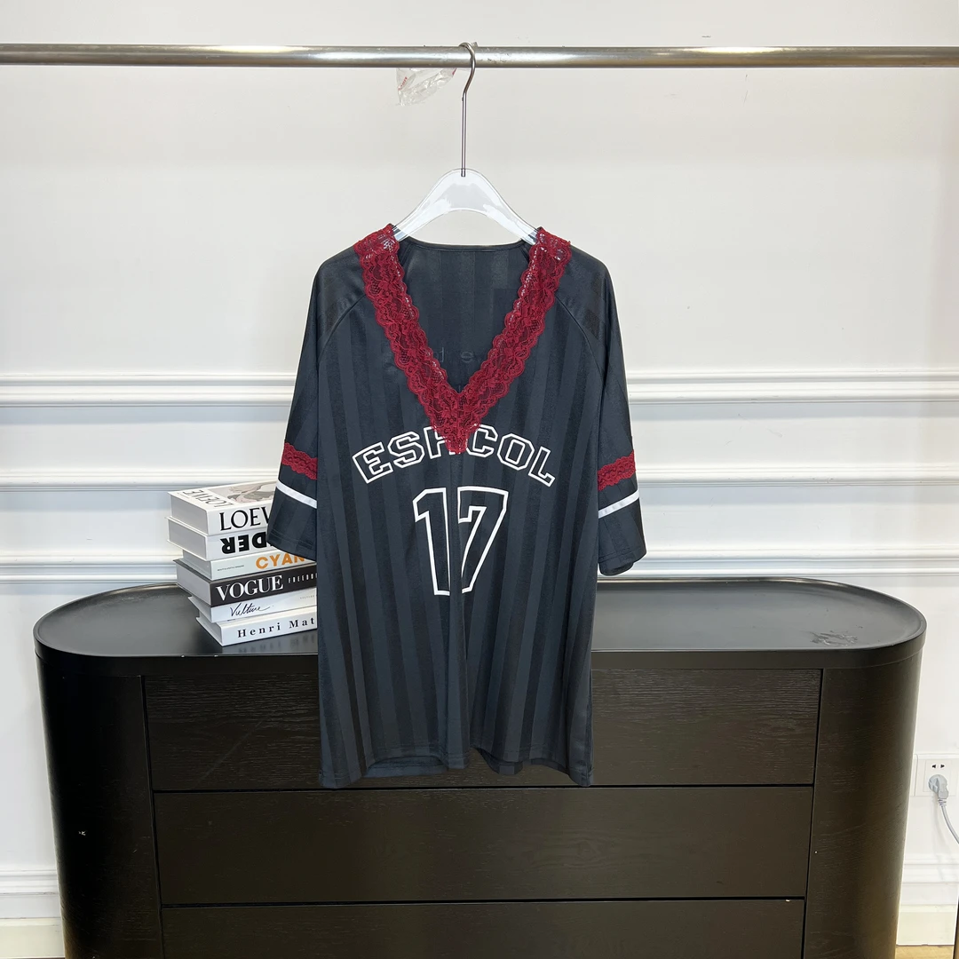 以十七 V领休闲T恤25年夏Y530111——1590