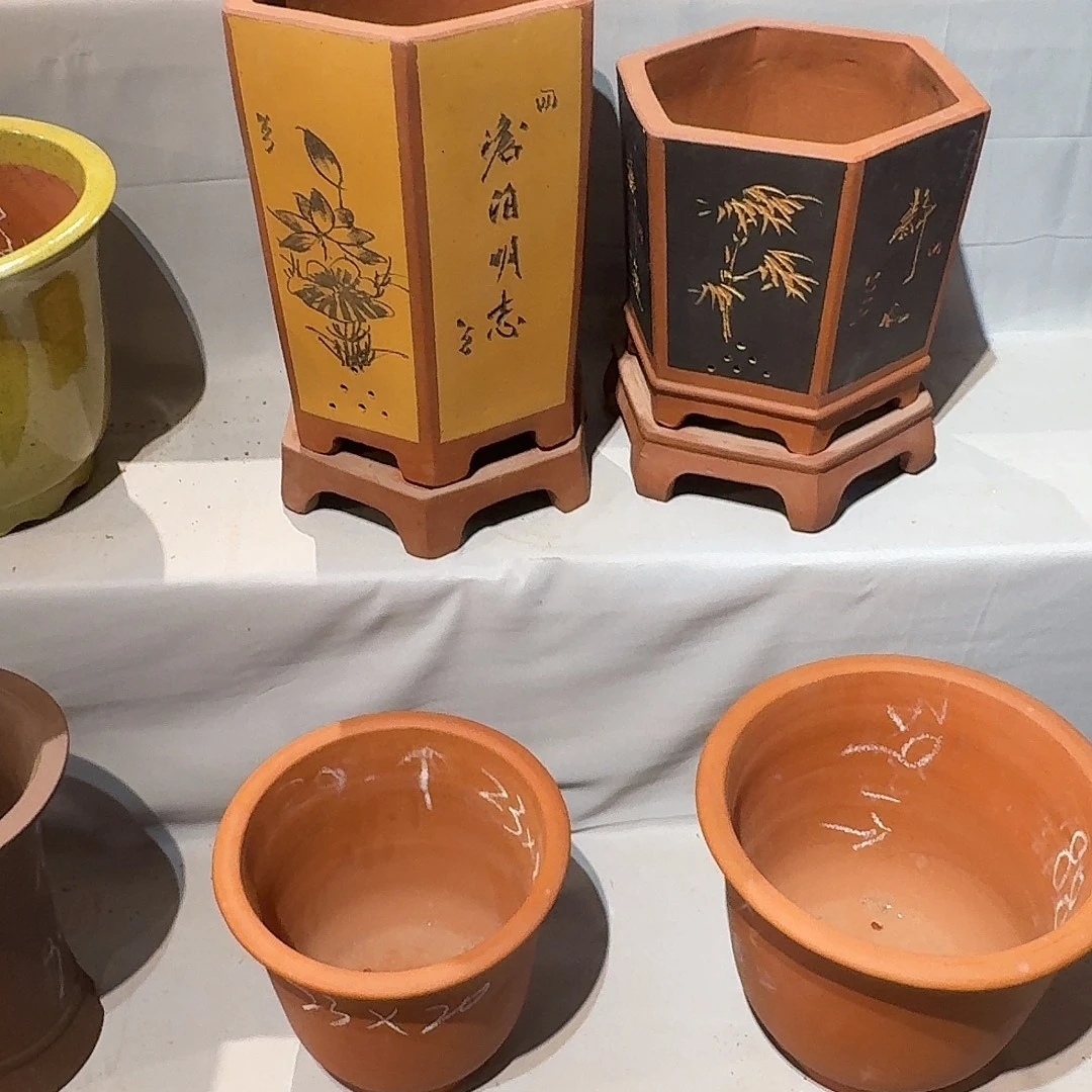 六方兰花盆带座的2个