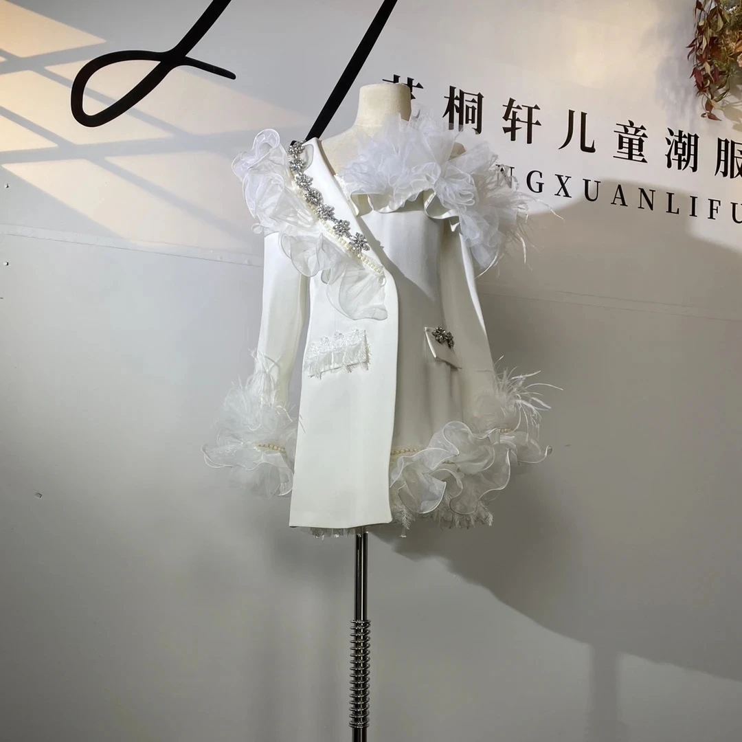 漏肩西装吊带潮服多巴胺潮服女童个性西装模特走秀潮服
