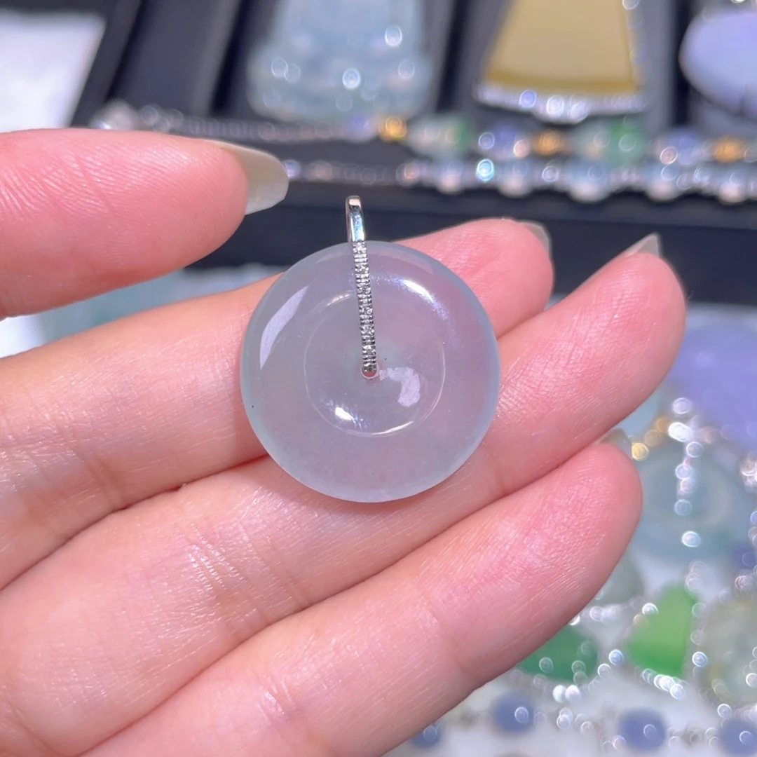 翡翠18K金镶嵌颈饰翡翠