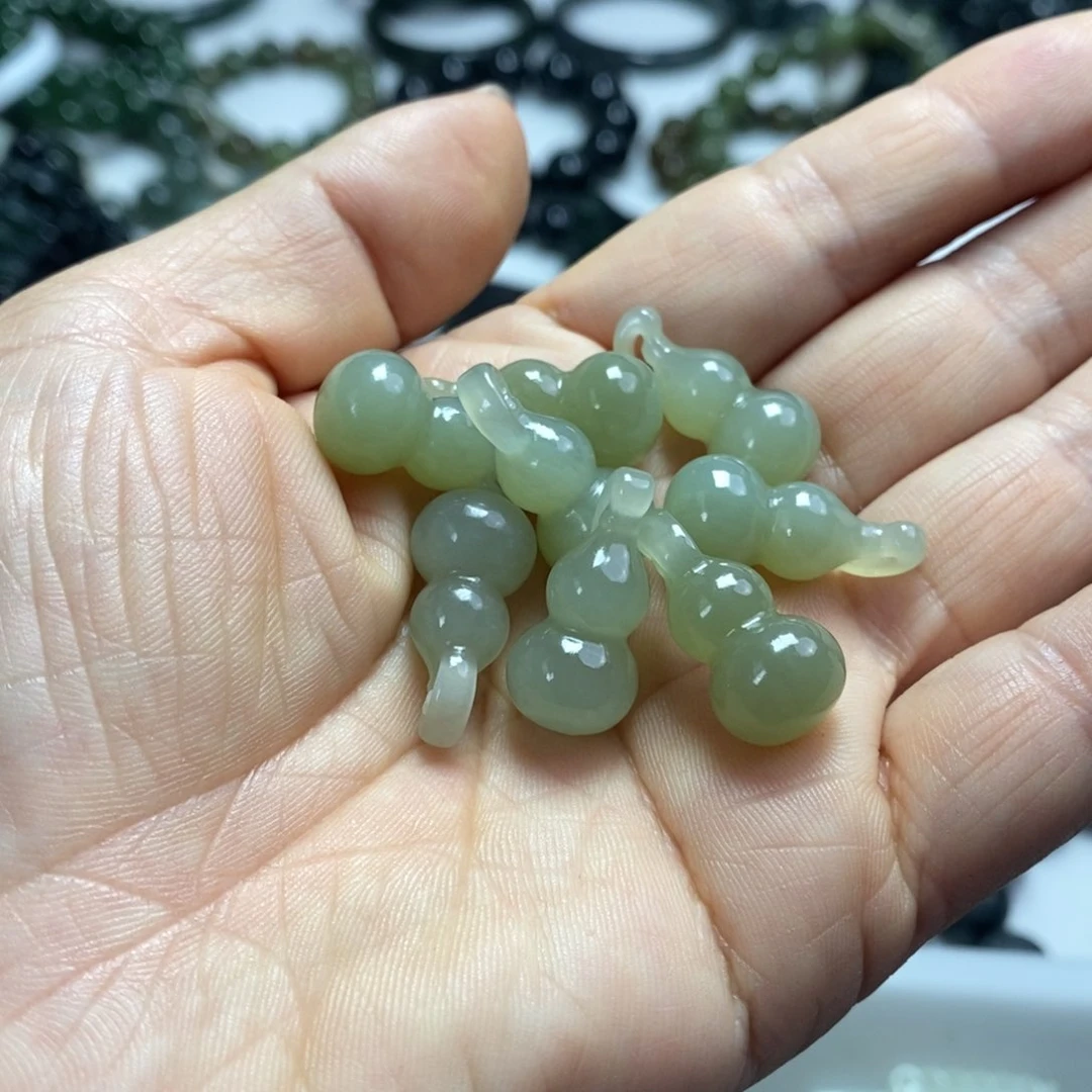 未镶嵌手链和田玉和田玉葫芦吊坠