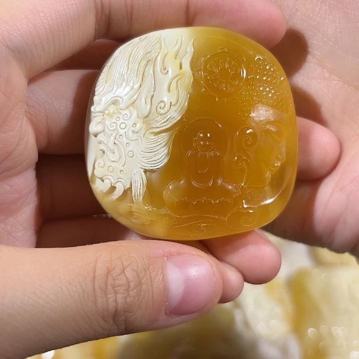 琥珀未镶嵌颈饰蜜蜡一念之间