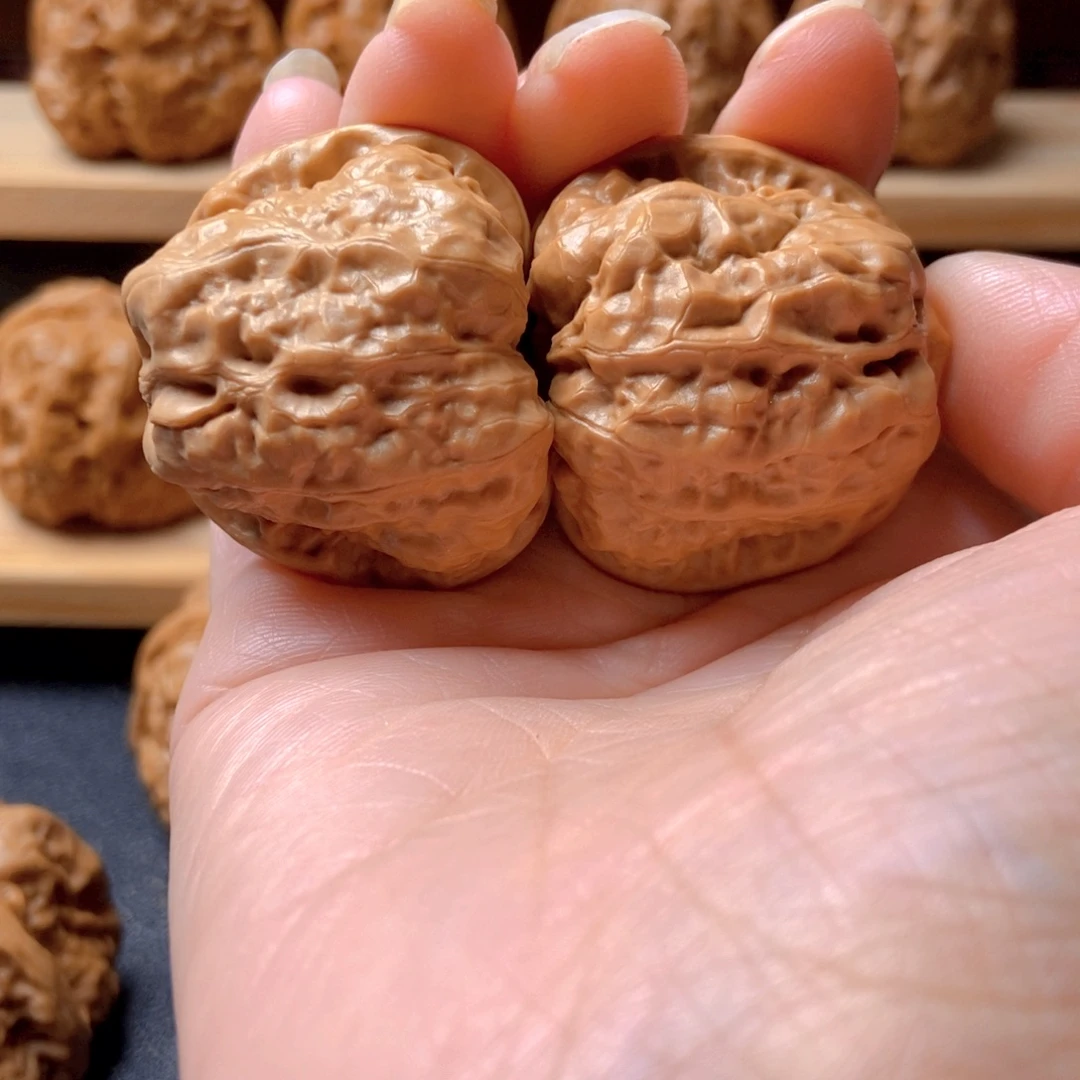 玉***转文玩核桃吊坠蛤蟆头