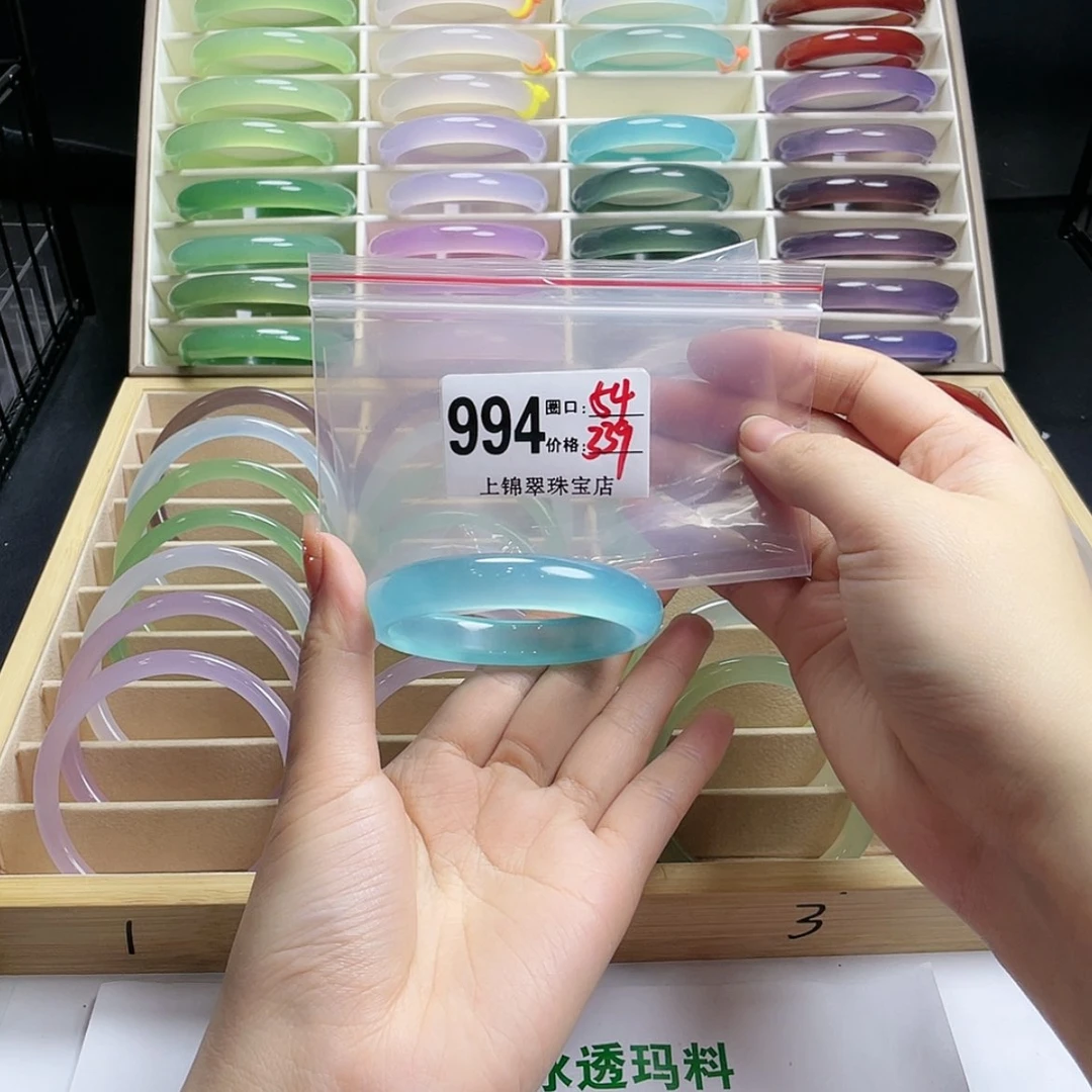 【闪购商品】玛瑙/玉髓手镯未镶嵌小*?