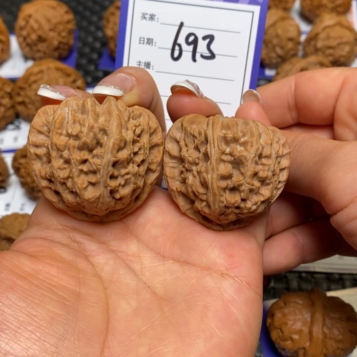 手串文玩核桃693三角白40