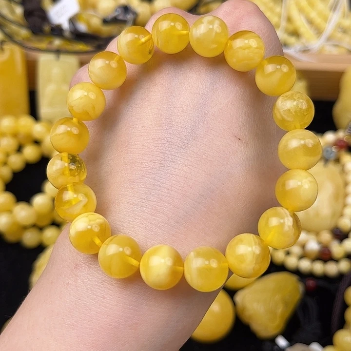 琥珀未镶嵌颈饰琥珀