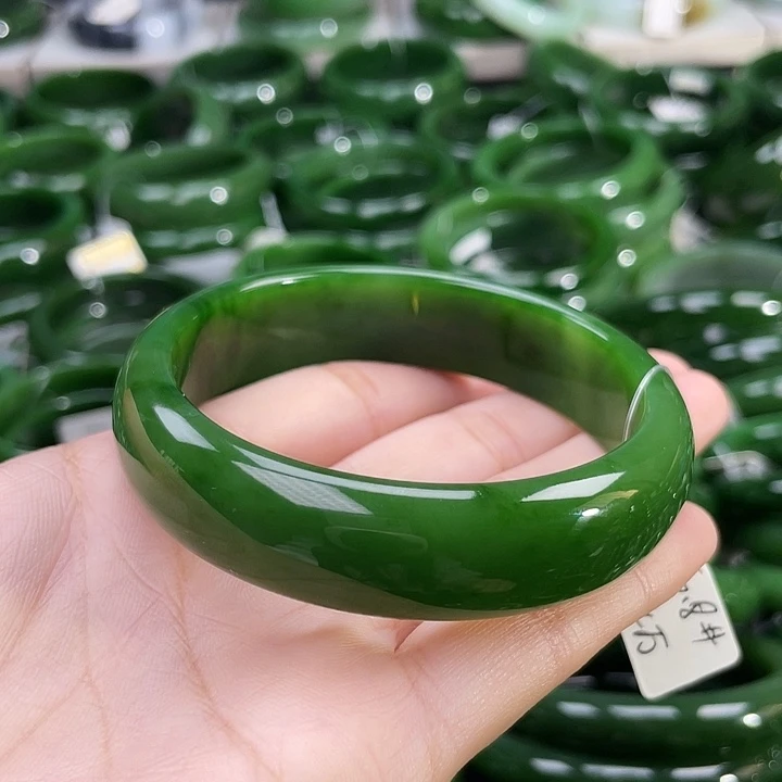 未镶嵌手镯和田玉（碧玉）