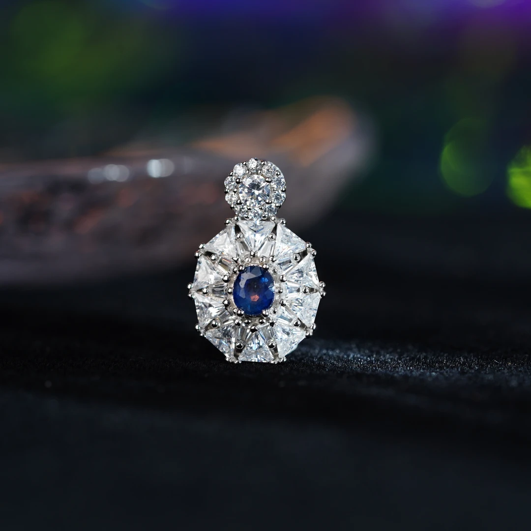 【小北好物】S925银蓝宝石吊坠QH252X25【多样性发-】约3*4mm带链