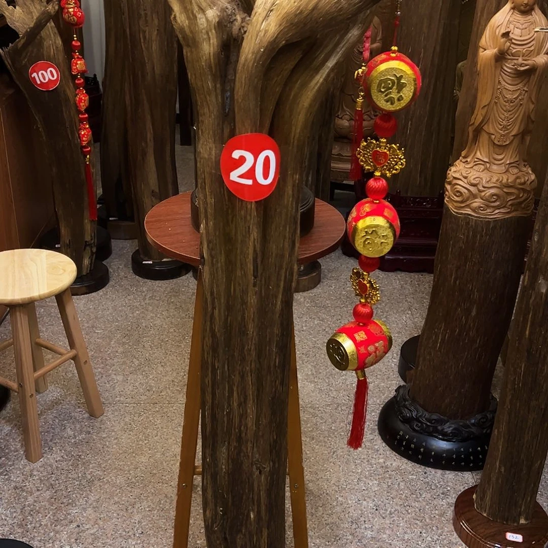 沉香摆件长****哥沉香摆件➕底座