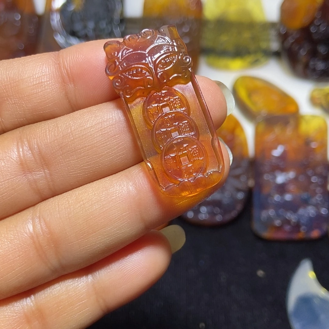 琥珀未镶嵌颈饰缅甸天然琥珀吊坠