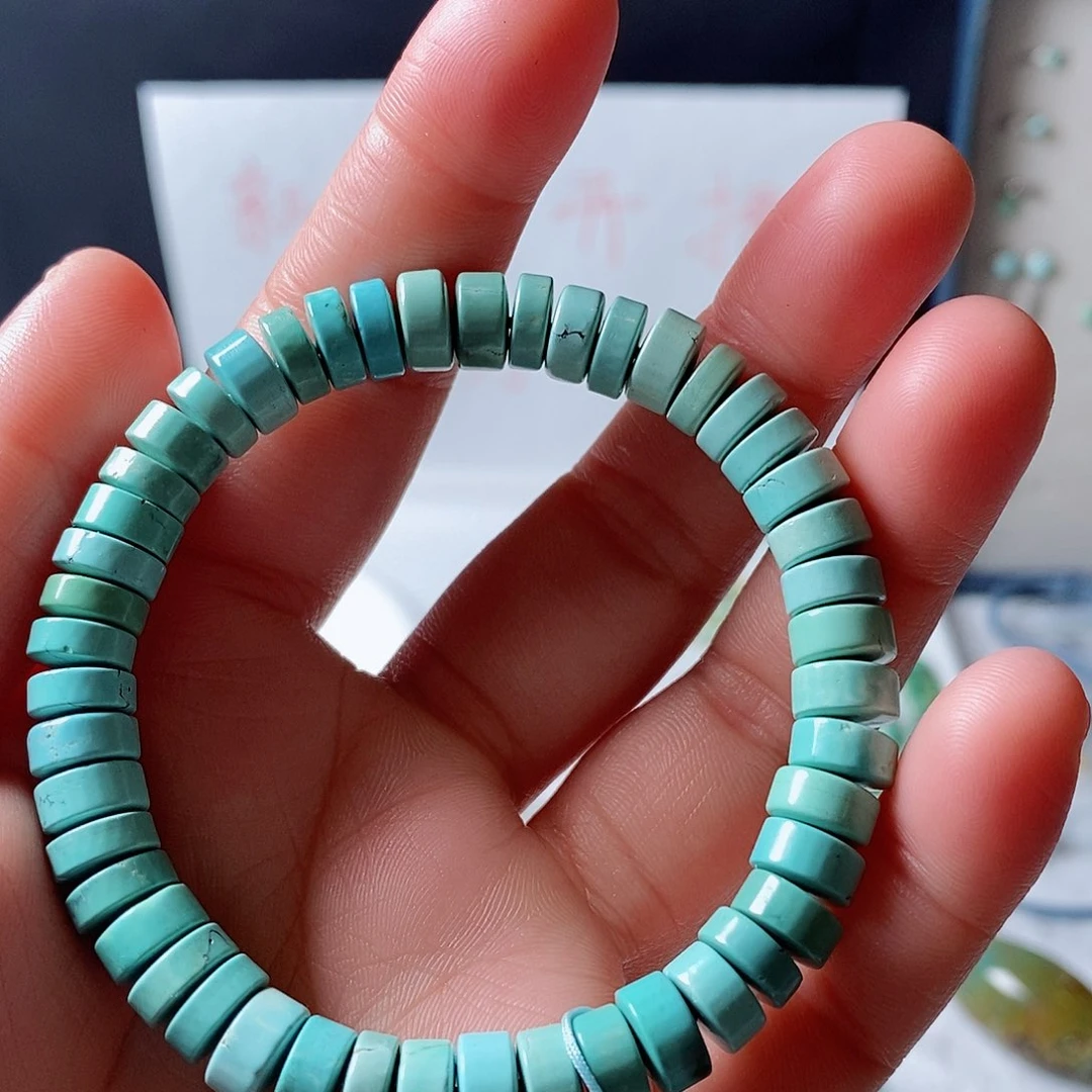 绿松石颈饰未镶嵌