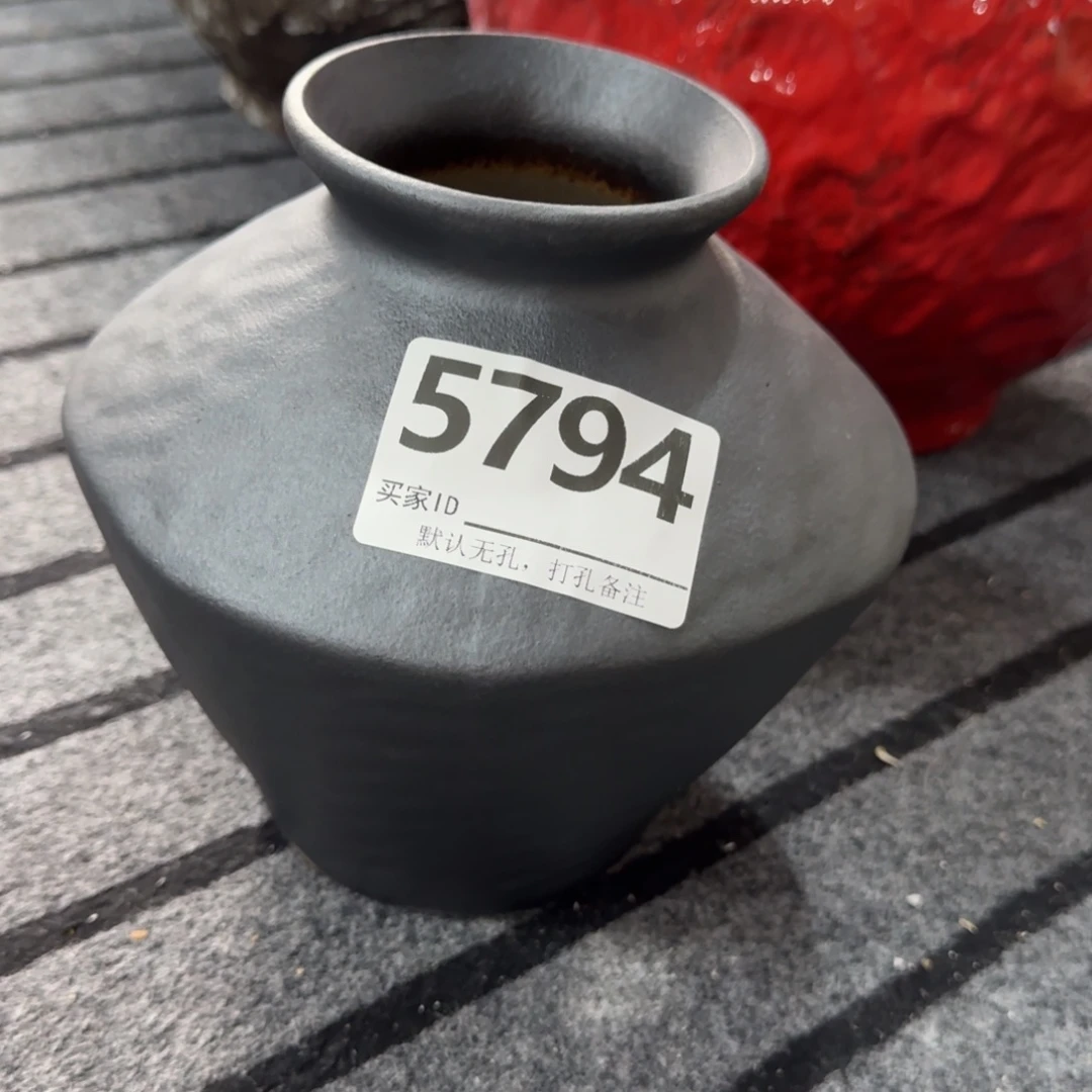 小****景德镇陶瓷景德镇高温花瓶编码5794高17口6默认无孔