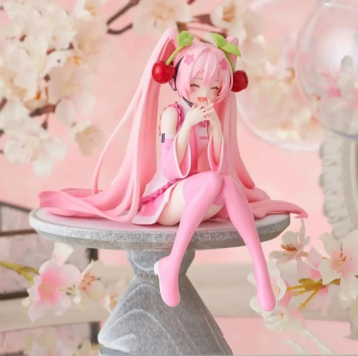 樱花初音未来手办MIKU泡面桌面摆件车载机箱动漫模型景品潮玩礼物