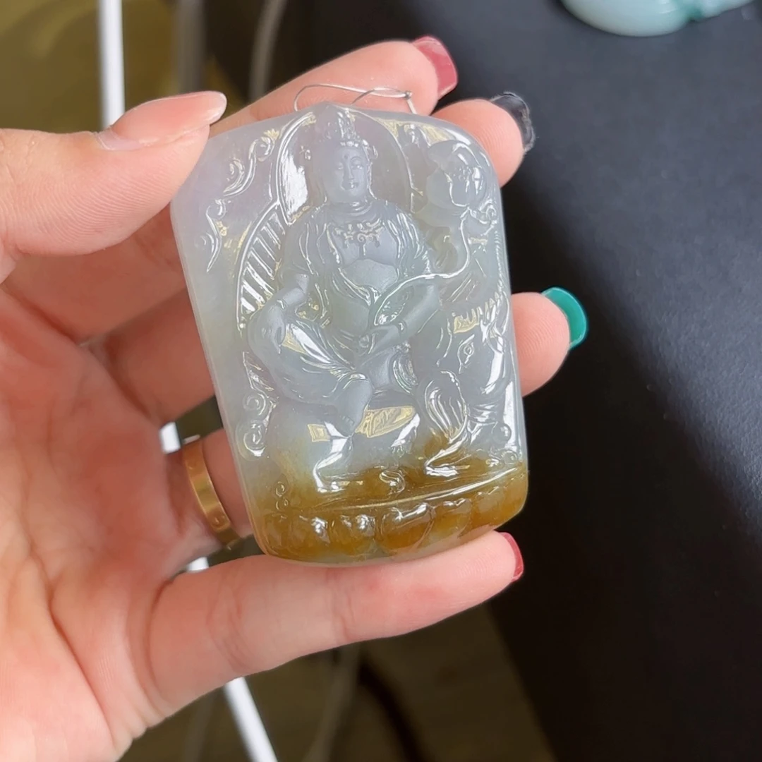 自***渡颈饰未镶嵌翡翠普贤