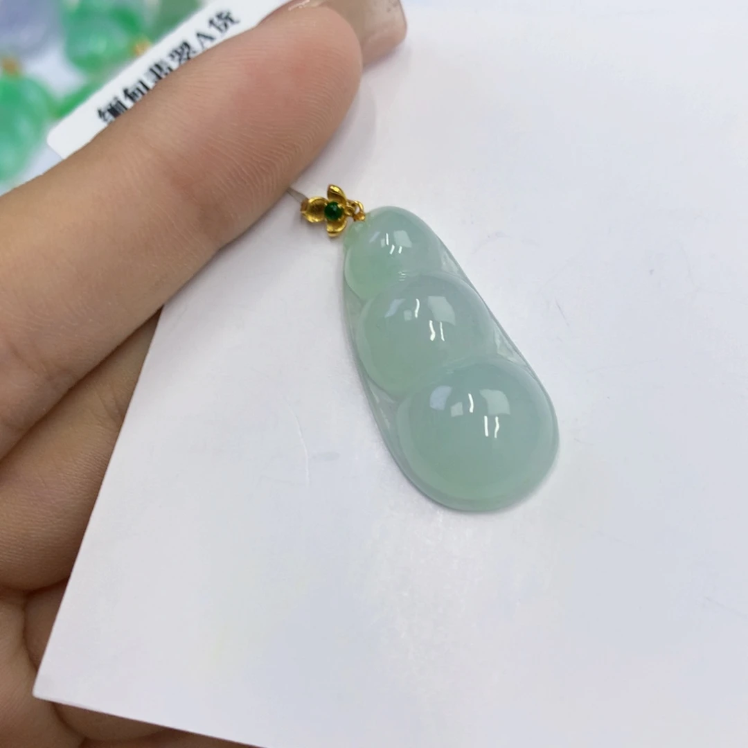 翡翠18K金镶嵌颈饰翡翠