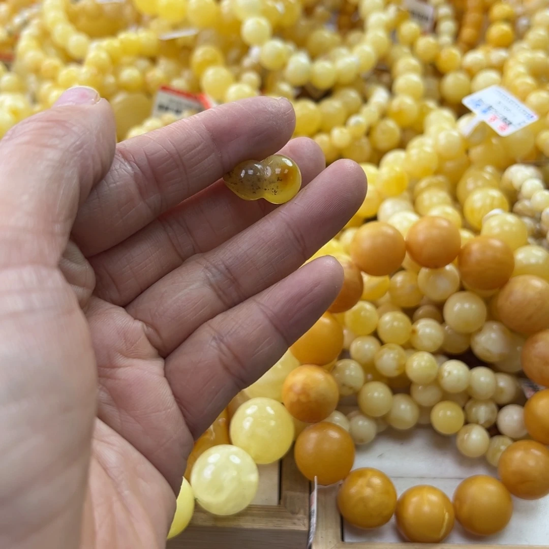 琥珀珠宝奇石未镶嵌