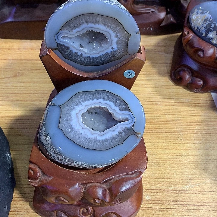 未镶嵌水晶大型摆件（非配饰）