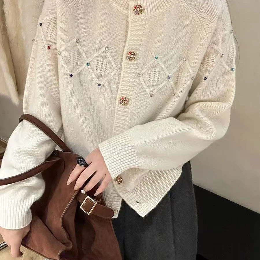 143新款七彩钻开衫毛衫（70823）3