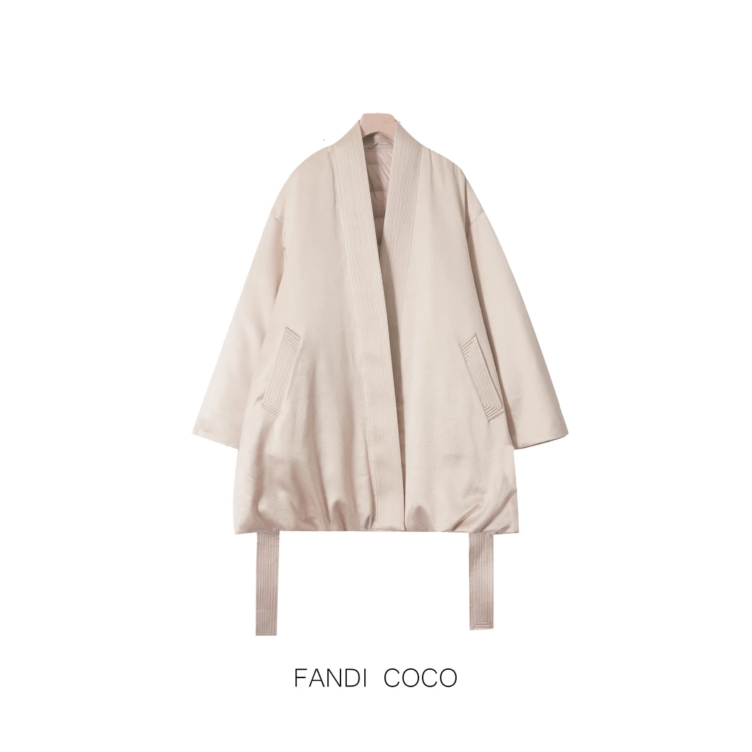 FANDI COCO "暖境" 极简纯色设计师95鹅绒中长款羽绒服 MR257137