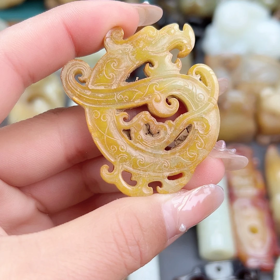 和田玉颈饰未镶嵌