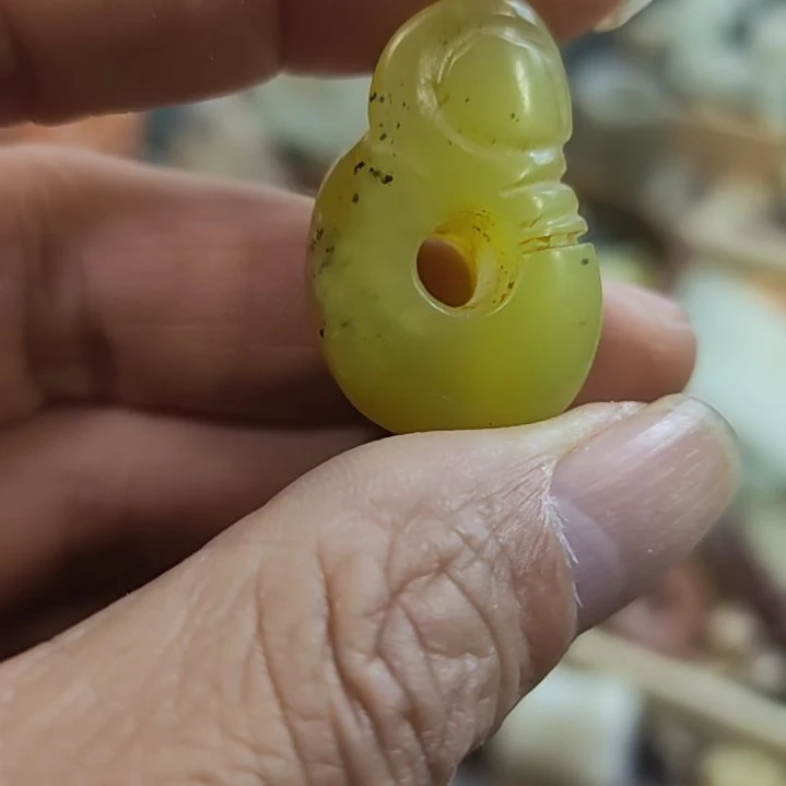 和田玉（糖玉）未镶嵌挂件