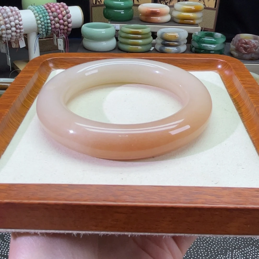 石英质玉未镶嵌手镯