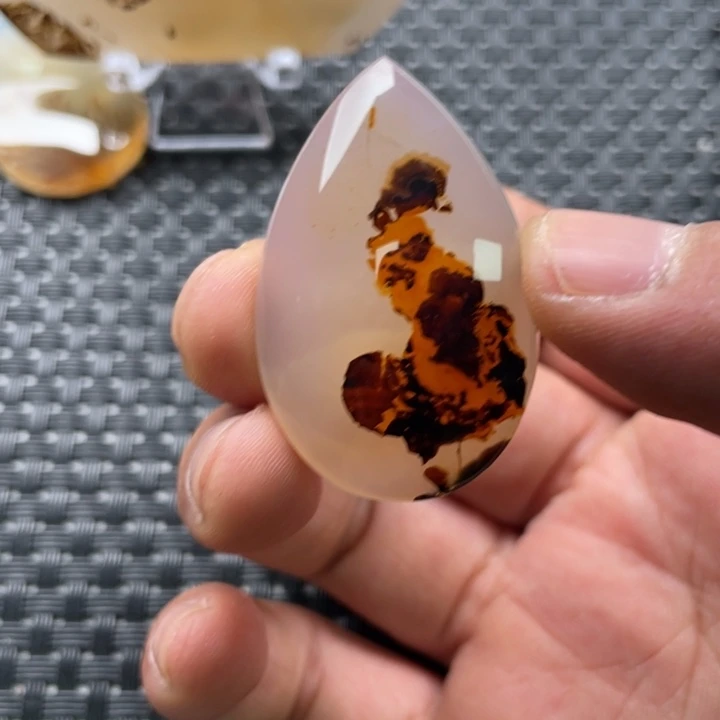 兜***兰玛瑙/玉髓未镶嵌颈饰